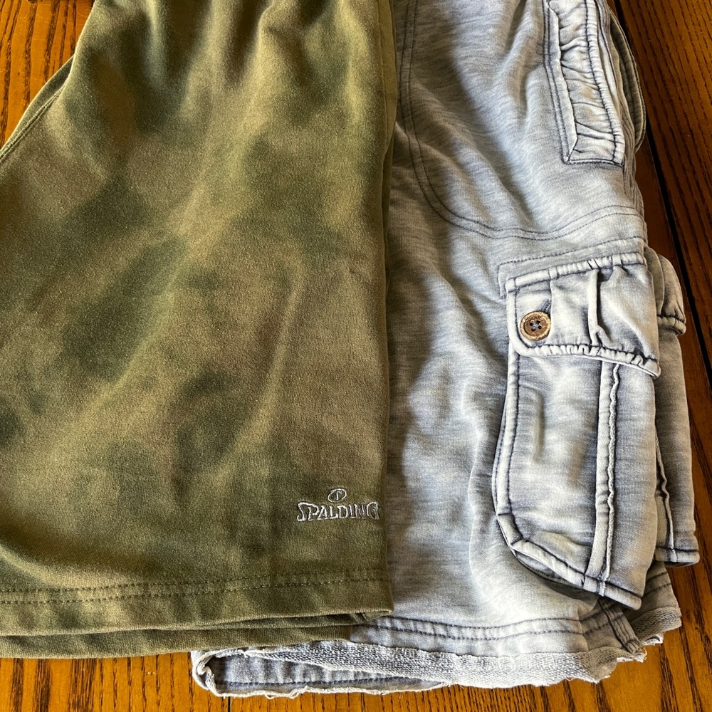 Lot of (2) Mens Jogger Shorts - Size Medium - Picture 2 of 16